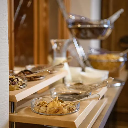 Völserhof 4*
