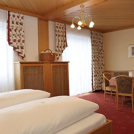 Völserhof 4*
